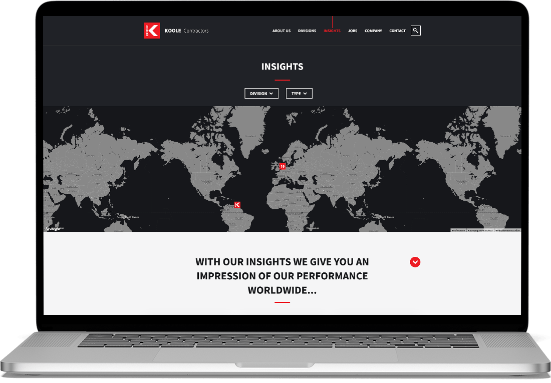 Interactieve wereldkaart op de KOOLE Contractors website op een Mac