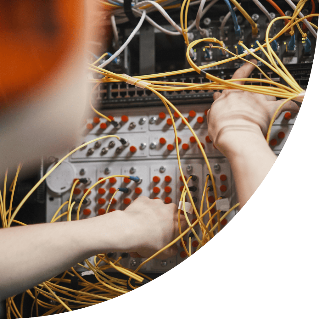 Visualisatie van hoe een CDN data verdeelt via caching